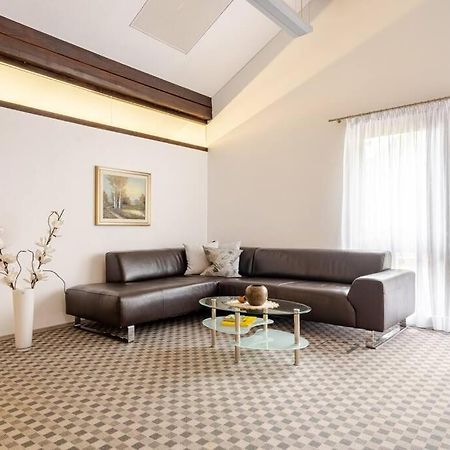 Ferienwohnung Haldennest 블루덴츠 외부 사진