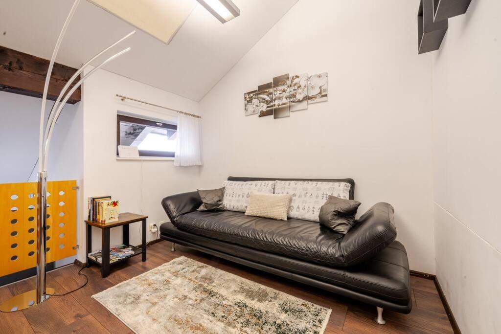 Ferienwohnung Haldennest 블루덴츠 외부 사진